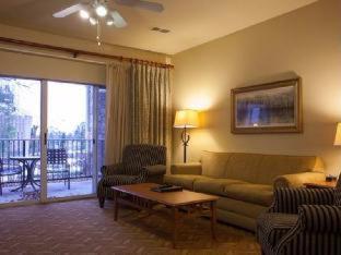Club Wyndham Branson At The Falls Room photo
